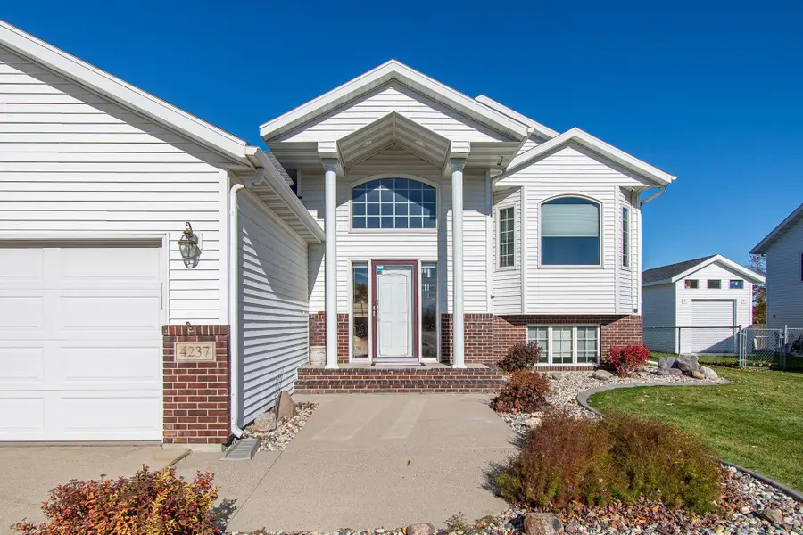 4237 35th Avenue S, Fargo, ND 58104 - Image #2