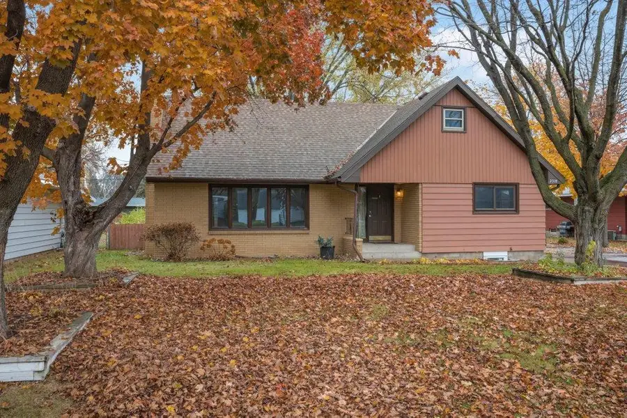 2318 10th Avenue S, Saint Cloud, MN 56301 - Image #3