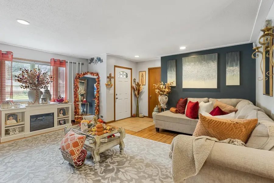 4355 Colorado Avenue N, Crystal, MN 55422 - Image #2