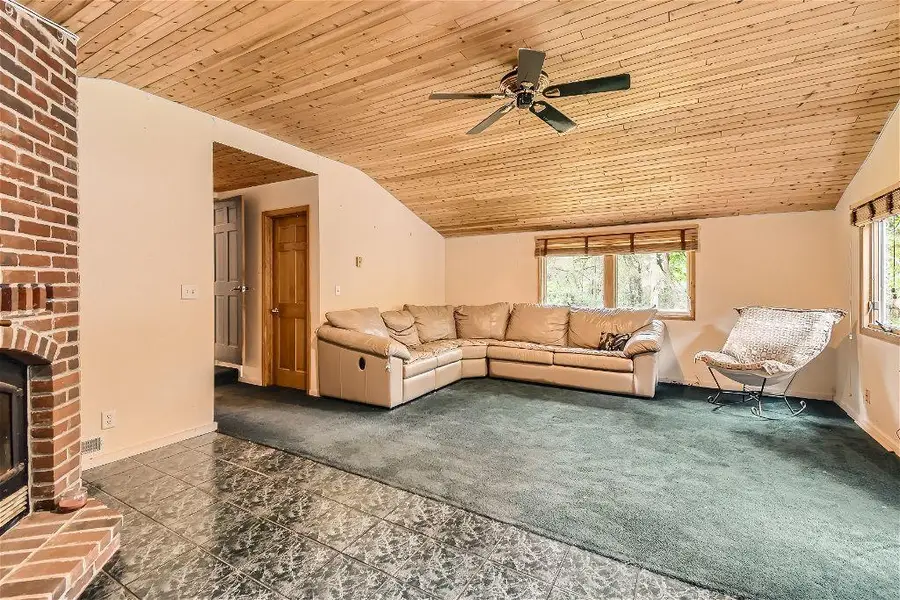 465 Old E East, Saint Joseph, WI 54082 - Image #2