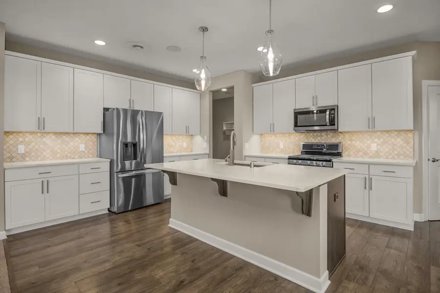 15621 Eddy Creek Way, Apple Valley, MN 55124 - Image #2