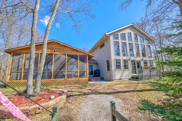 N9851 Lower Mckenzie Road, Spooner, WI 54801
