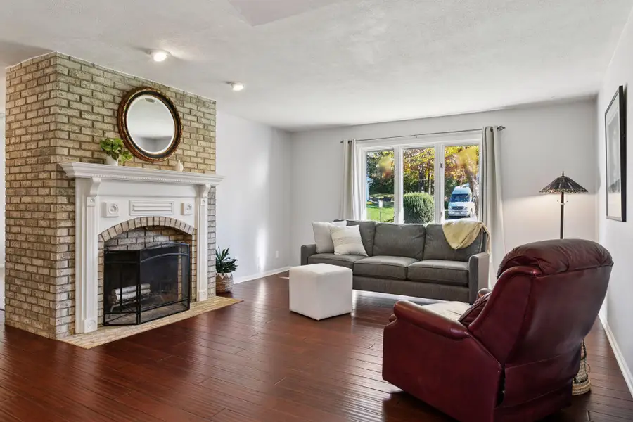 305 Glenmoor Lane, Long Lake, MN 55356 - Image #3