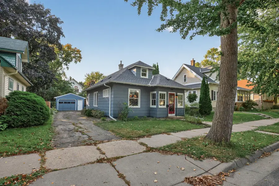 989 Barrett Street, Saint Paul, MN 55103 - Image #3