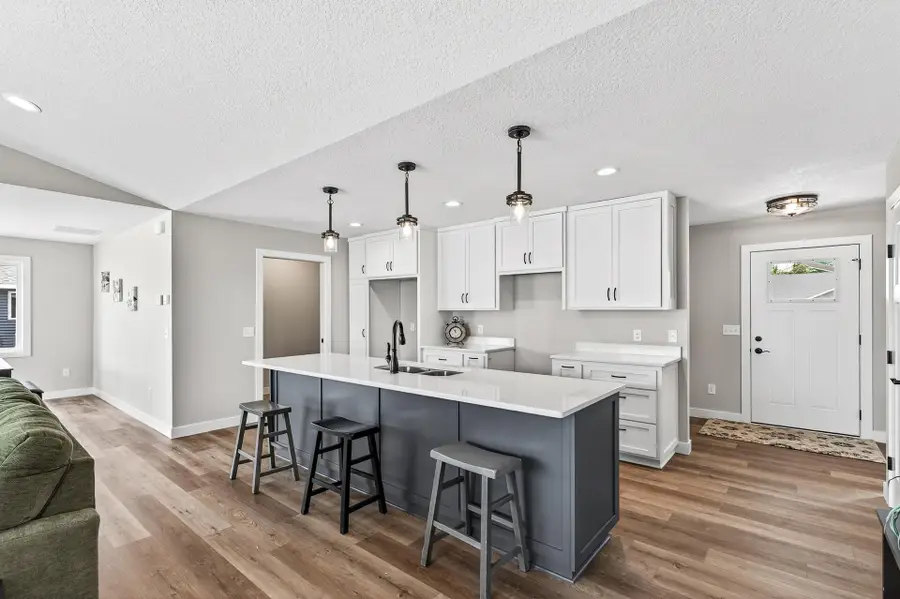 7222 Hawthorne Court, North Branch, MN 55056 - Image #2