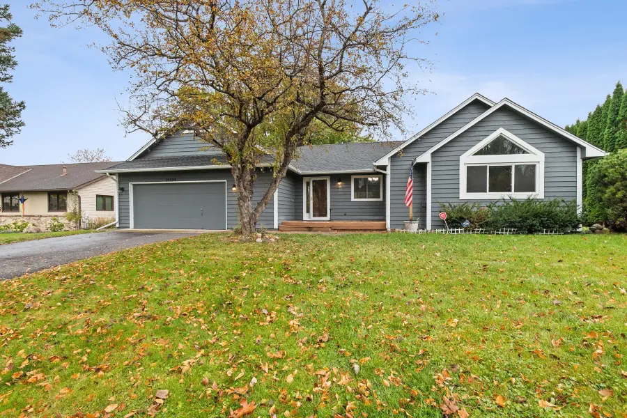 15325 47th Avenue N, Plymouth, MN 55446 - Image #2