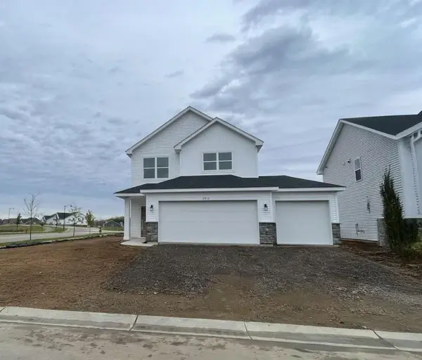 3915 Helena Avenue N, Oakdale, MN 55128