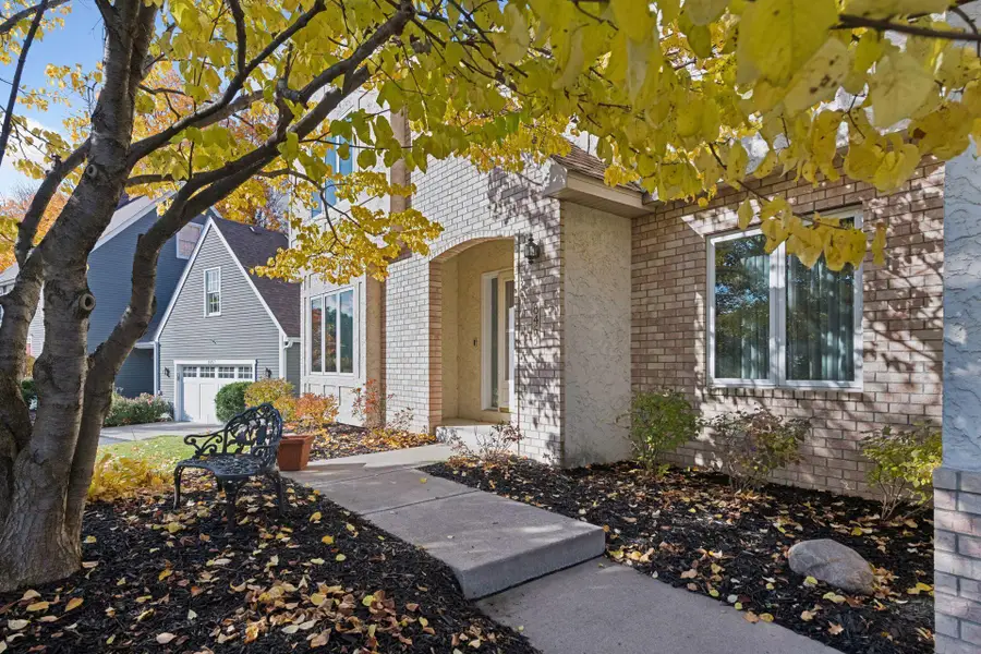 8463 Zanzibar Lane N, Maple Grove, MN 55311 - Image #3