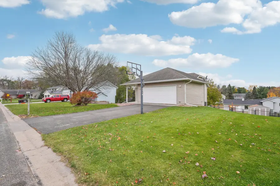 665 Flora Square, Prescott, WI 54021 - Image #2