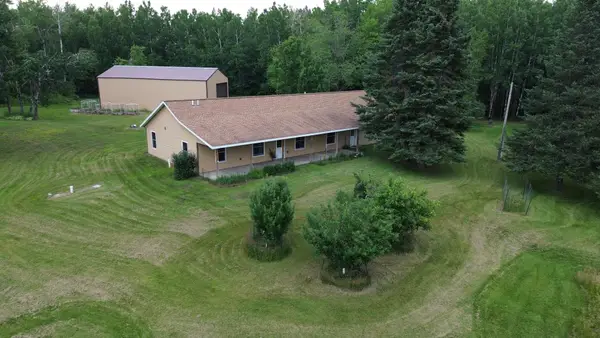 1107 Center Road, Beseman Twp, MN 55798