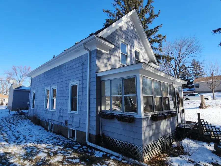 1711 4th Street E, Saint Paul, MN 55106 - Image #2