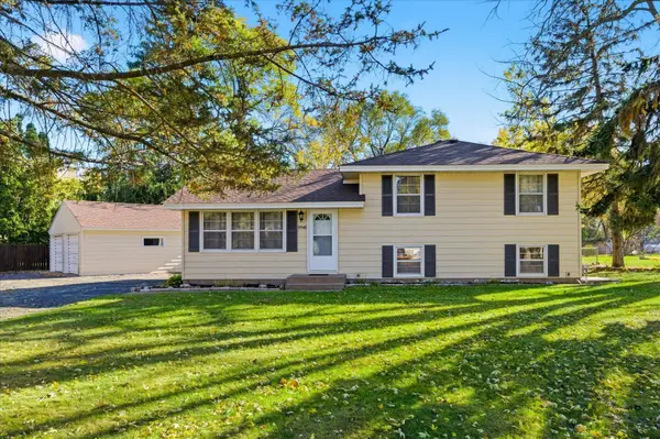 9548 Oliver Avenue N, Brooklyn Park, MN 55444