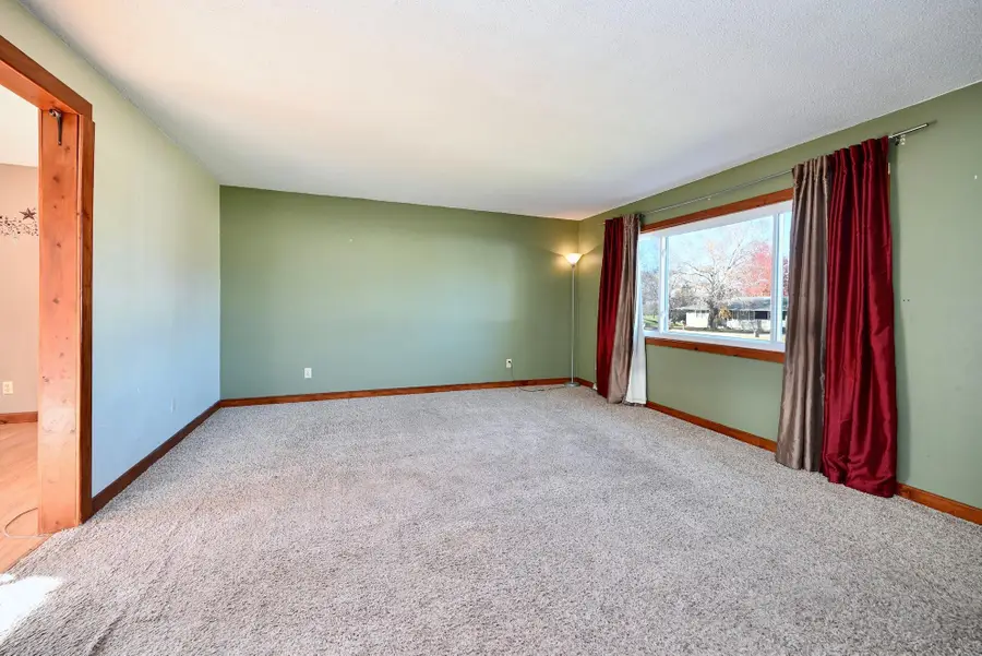 225 S 1st Street, Lewiston, MN 55952 - Image #3