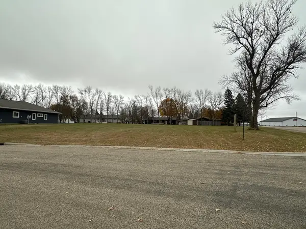 315 Mueller Drive, Hendricks, MN 56136