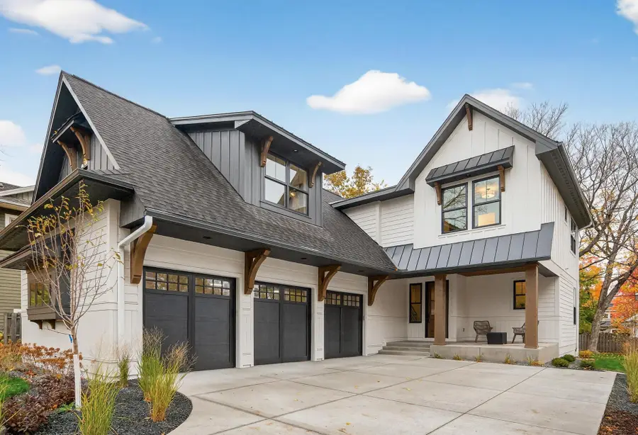 641 Park Street E, Wayzata, MN 55391 - #3