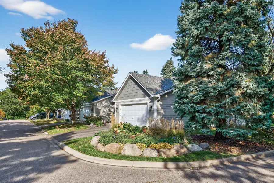 801 Southcross Drive E, Burnsville, MN 55306 - Image #3