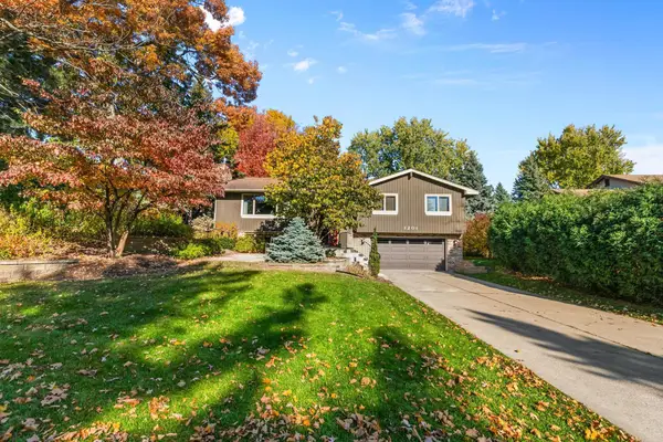 1201 Karth Lake Drive, Arden Hills, MN 55112