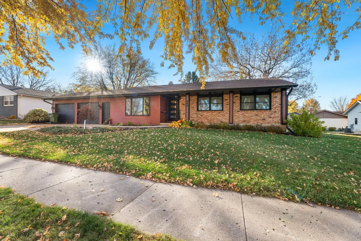 957 Miles Drive, Worthington, MN 56187 - Image #1