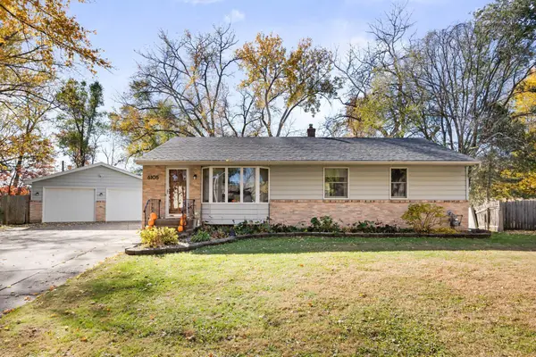 6105 Upper Afton Circle, Woodbury, MN 55125