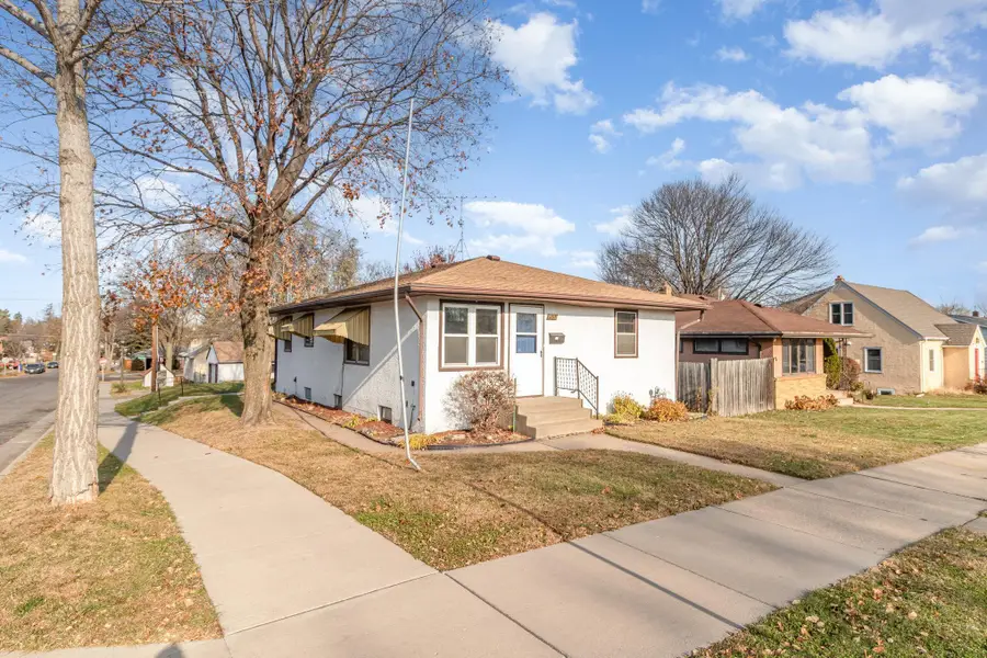 1001 Geranium Avenue E, Saint Paul, MN 55106 - Image #2