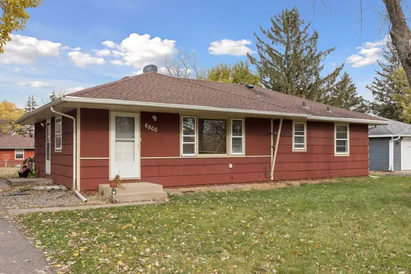 6800 68th Avenue N, Brooklyn Park, MN 55428