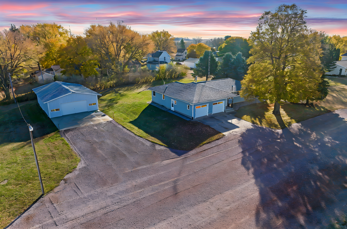 230 N Lindberg Avenue, Dunnell, MN 56127 - Image #1