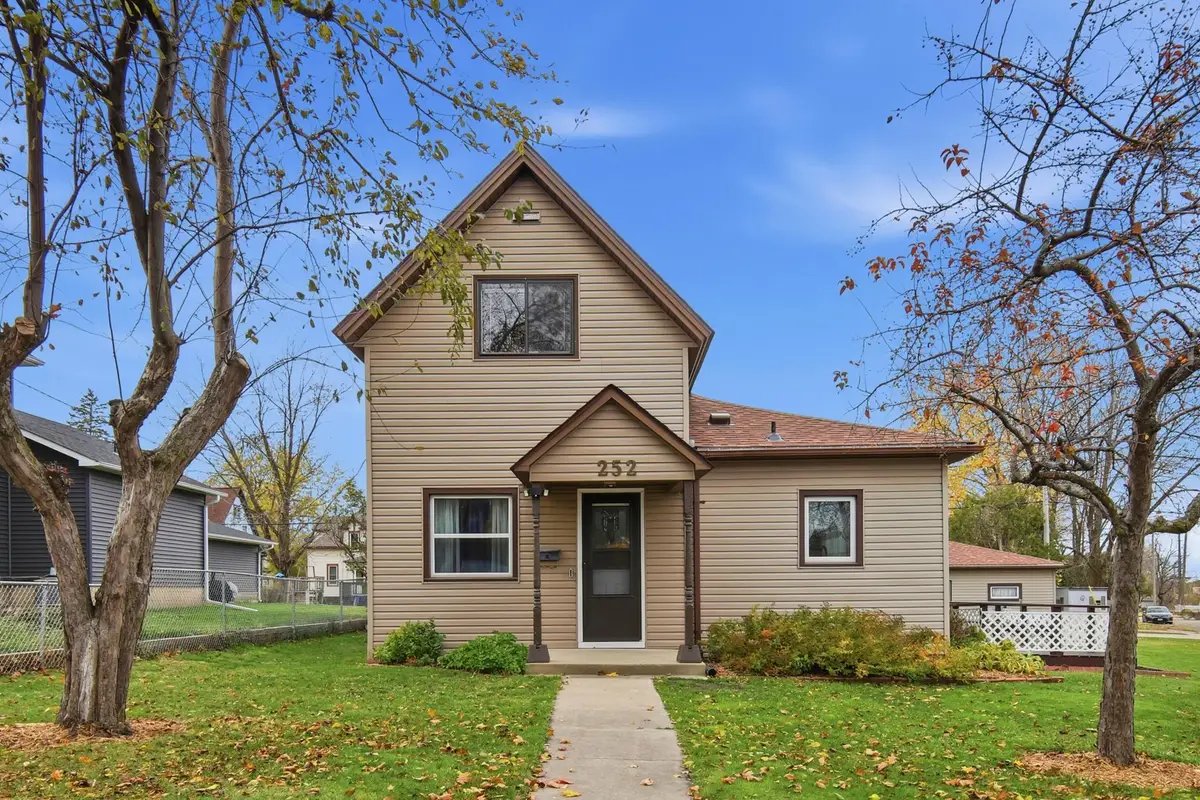 252 Chestnut Avenue, Owatonna, MN 55060 - Image #1
