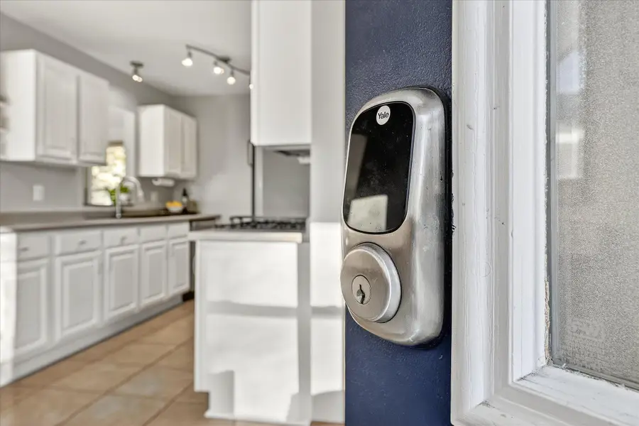 607 106th Avenue Ne, Blaine, MN 55434 - Image #3