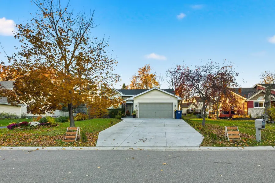 14774 Yosemite Avenue S, Savage, MN 55378 - Image #2