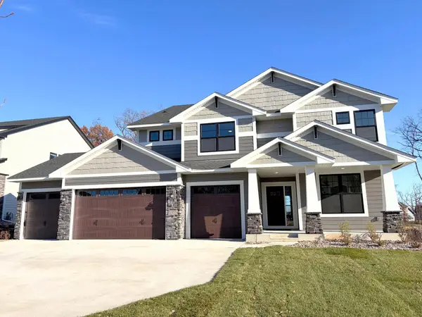 1955 Royal Boulevard N, Lake Elmo, MN 55042