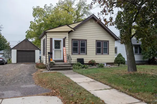 215 Belle Avenue, Mankato, MN 56001