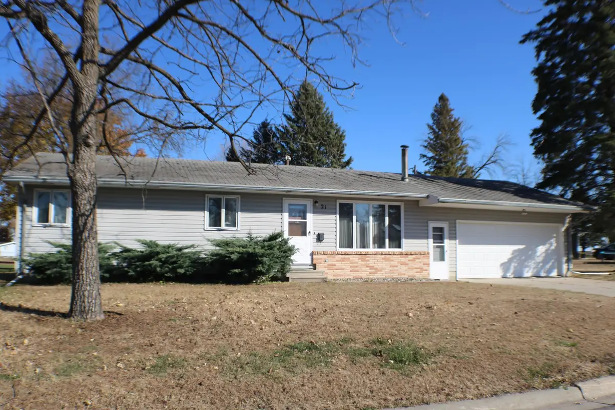 21 Circle Drive, Welcome, MN 56181 - Image #1