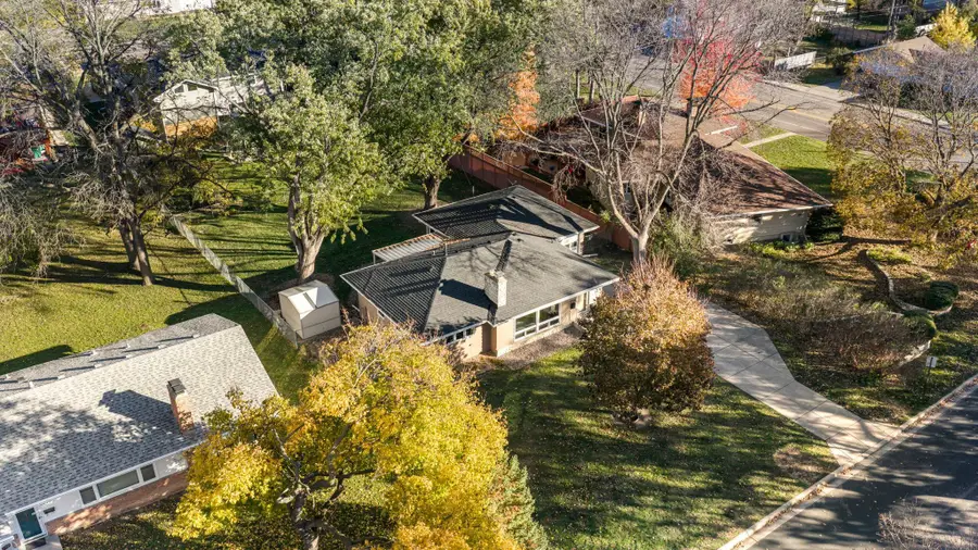 1306 Valders Avenue N, Golden Valley, MN 55427 - Image #2