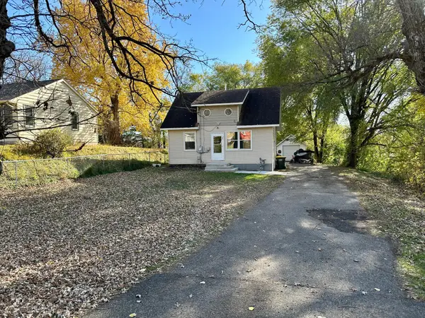 109 1st Avenue Nw, New London, MN 56273