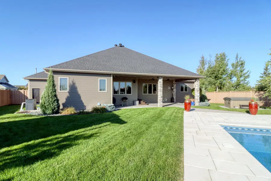 2607 Mcleod Drive E, West Fargo, ND 58078 - Image #3