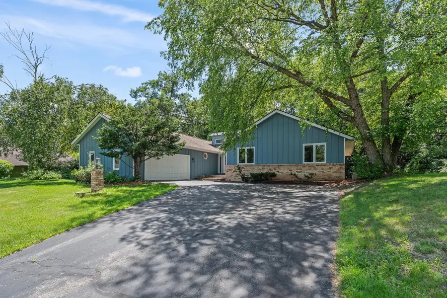 1592 Sherwood Court, Eagan, MN 55122 - Image #3