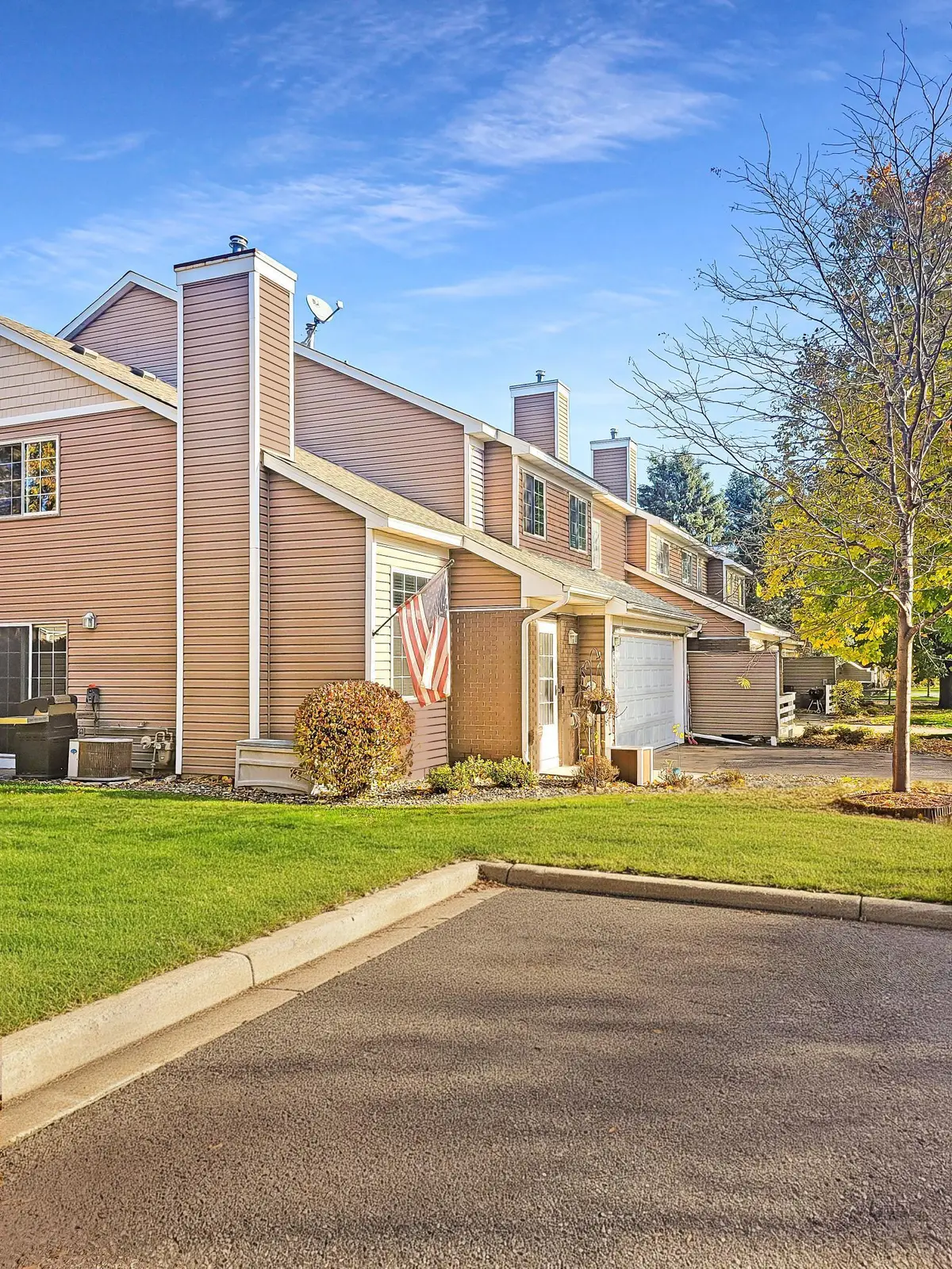 9926 Fillmore Street Ne, Blaine, MN 55434 - Image #1