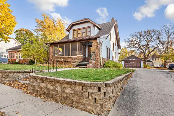 233 E School Street, Owatonna, MN 55060