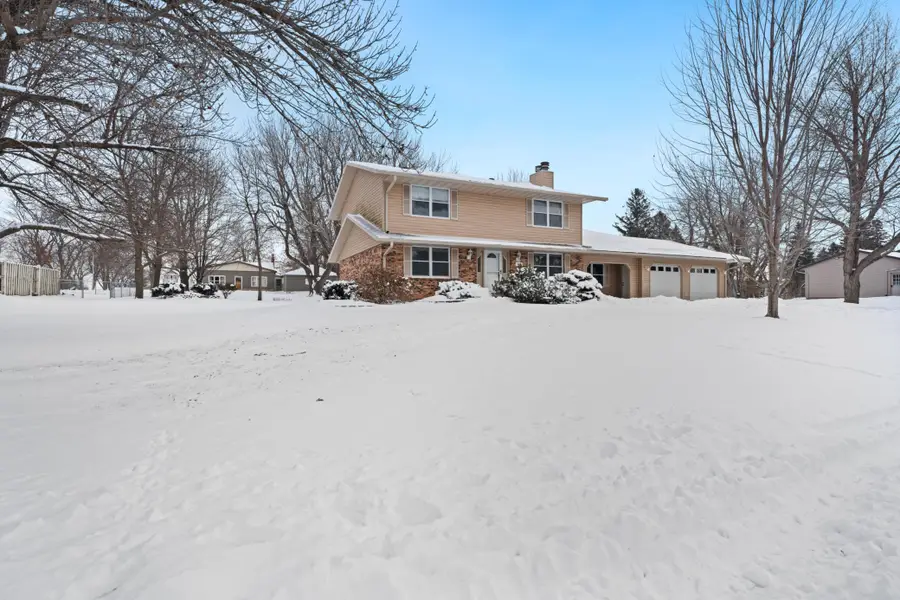 645 Dugdale Avenue, Worthington, MN 56187 - Image #3