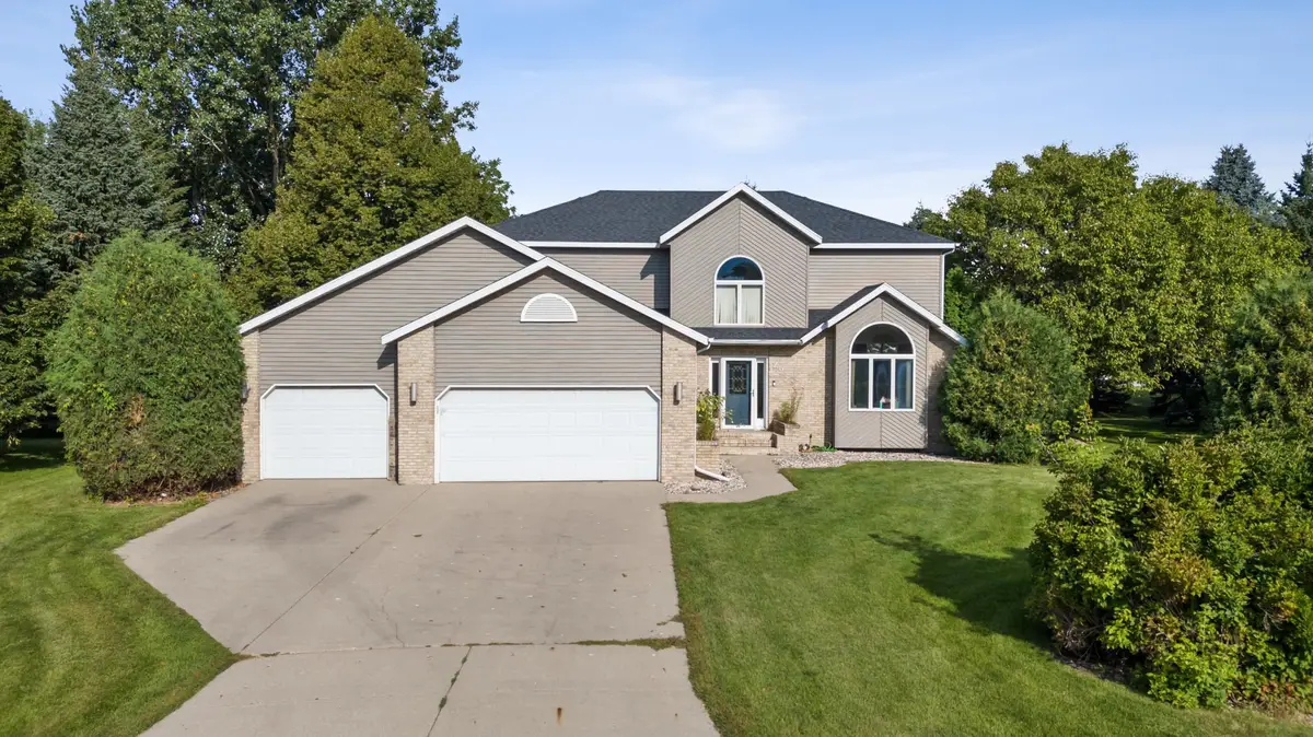 26 40th Avenue Oak Circle S, Moorhead, MN 56560 - Image #1