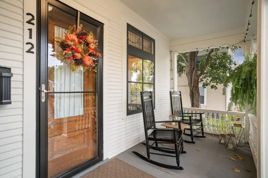 212 Cedar Lake Road S, Minneapolis, MN 55405 - Image #3