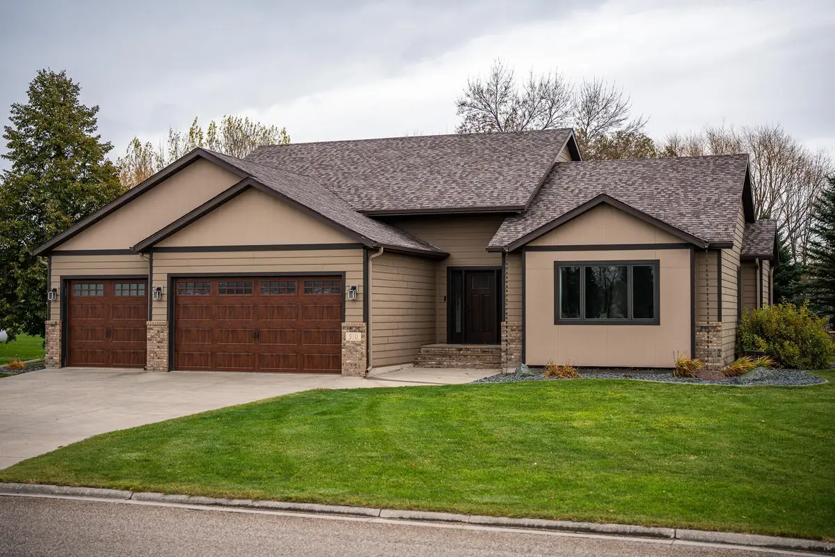 510 Sunset Drive, Oxbow, ND 58047 - Image #1