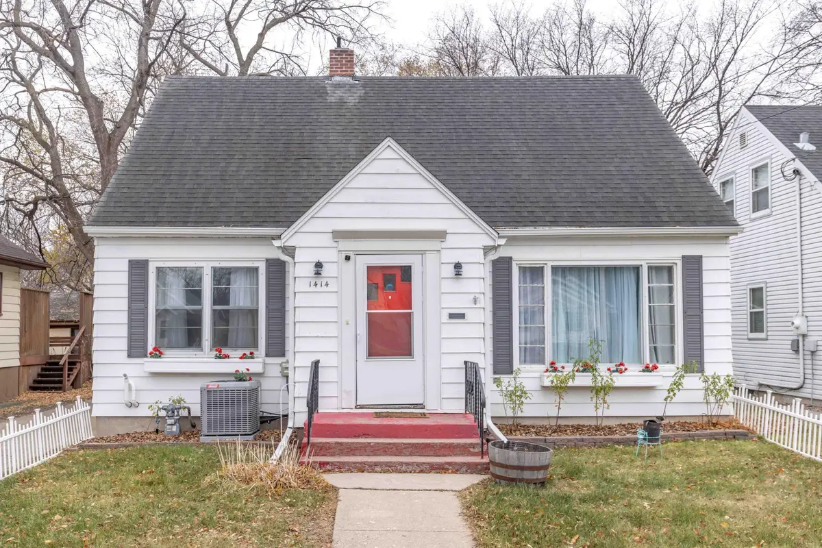 1414 10th Avenue S, Fargo, ND 58103 - Image #1