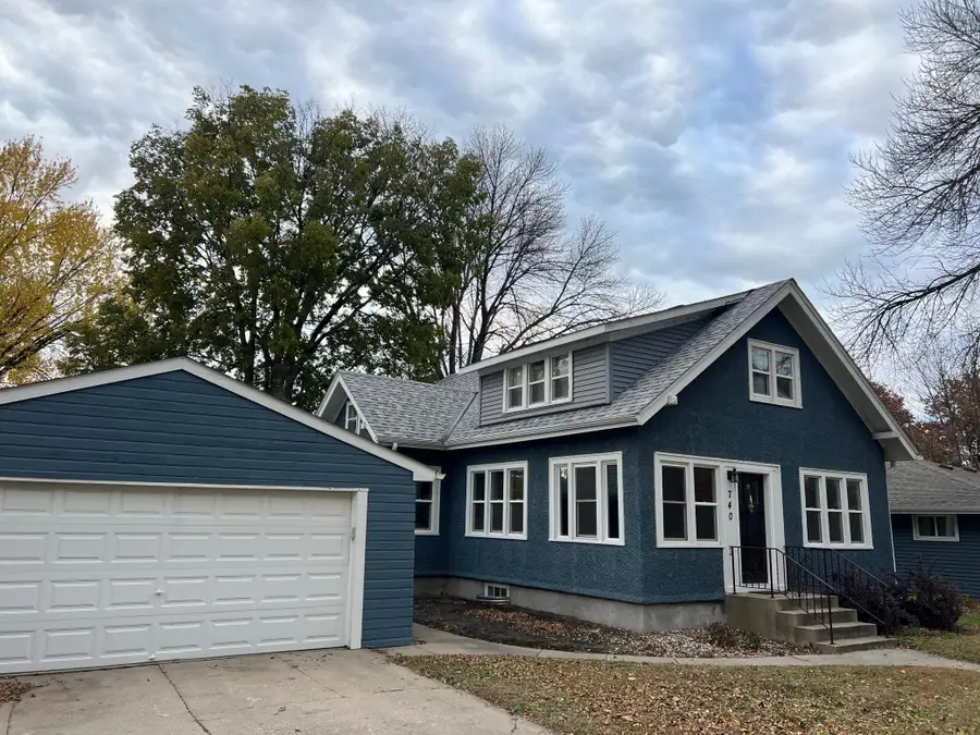 740 Ash Street Ne, Hutchinson, MN 55350 - Image #2