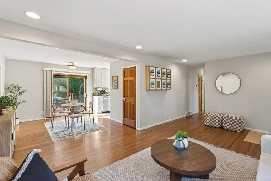 2101 W 89th Street, Bloomington, MN 55431 - Image #3