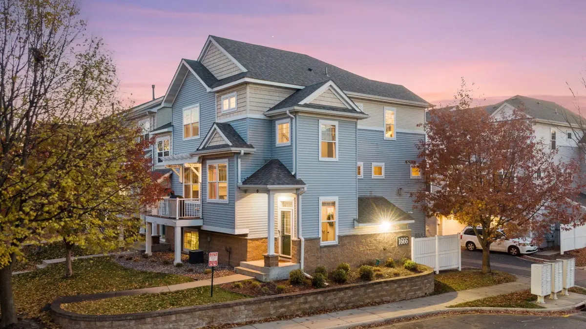 1666 Village Trail E #1, Maplewood, MN 55109 - Image #1