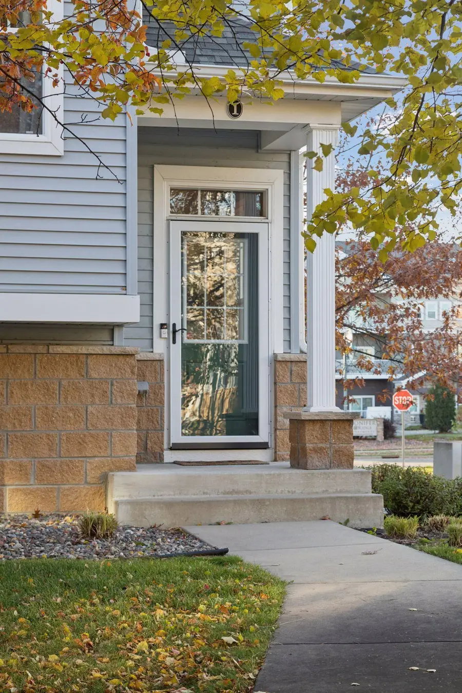 1666 Village Trail E #1, Maplewood, MN 55109 - Image #3