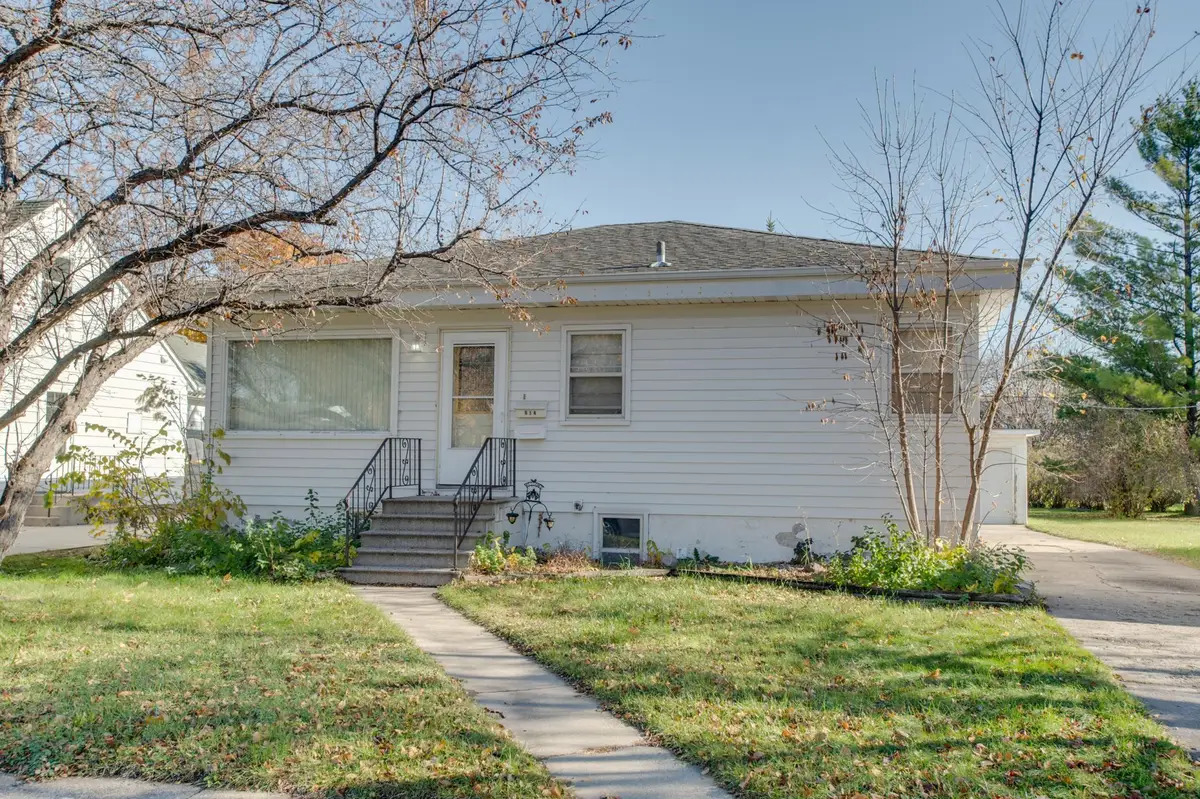 614 16th Street N, Moorhead, MN 56560 - Image #1