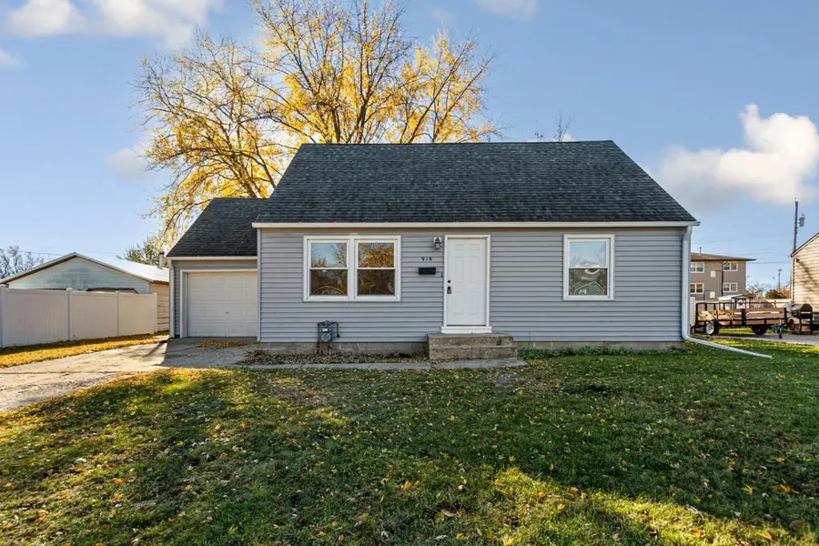 919 E Vine Street, Owatonna, MN 55060 - Image #2