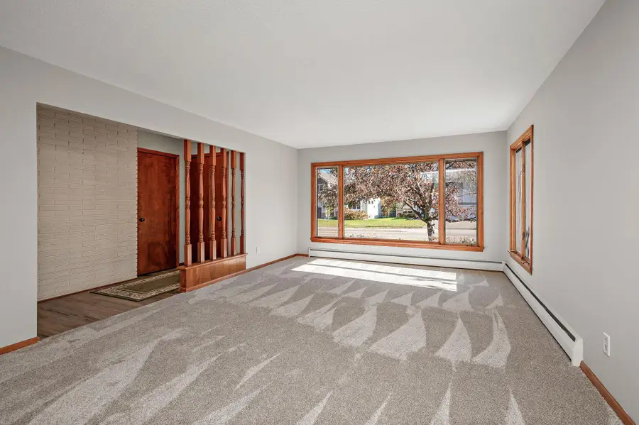 3933 Douglas Drive N, Crystal, MN 55422 - Image #3